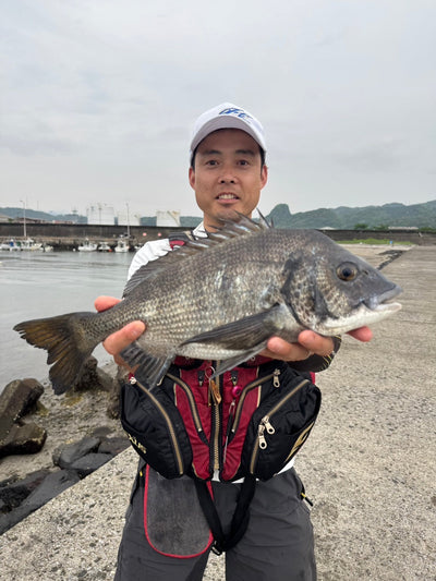 「年無しチャレンジ日木山川導流堤防」 花堂